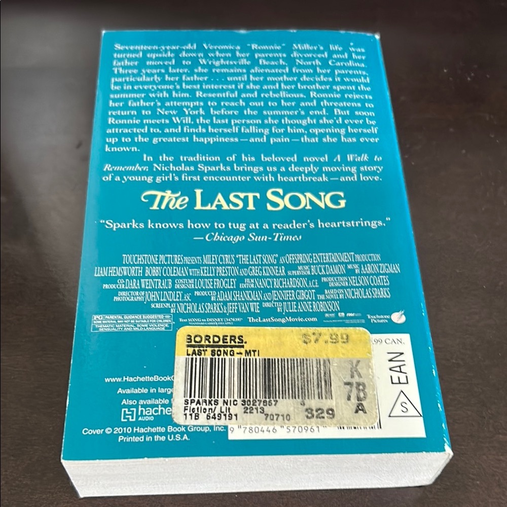 The Last Song by Nicholas Sparks - Picture 2 of 2